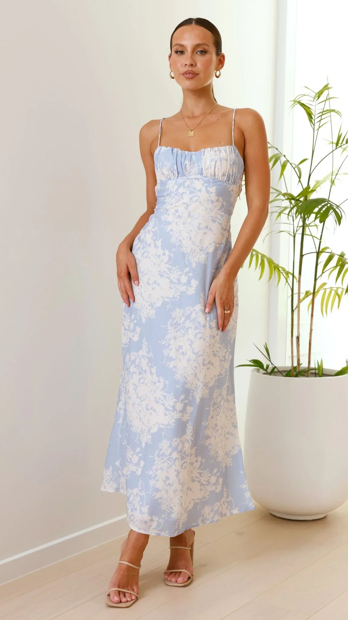 Margie Midi Dress - Blue / White Floral