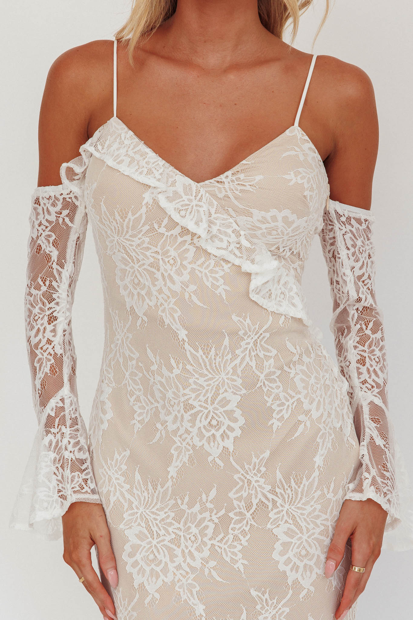 Zarah Off-Shoulder Sleeve Lace Maxi Dress White